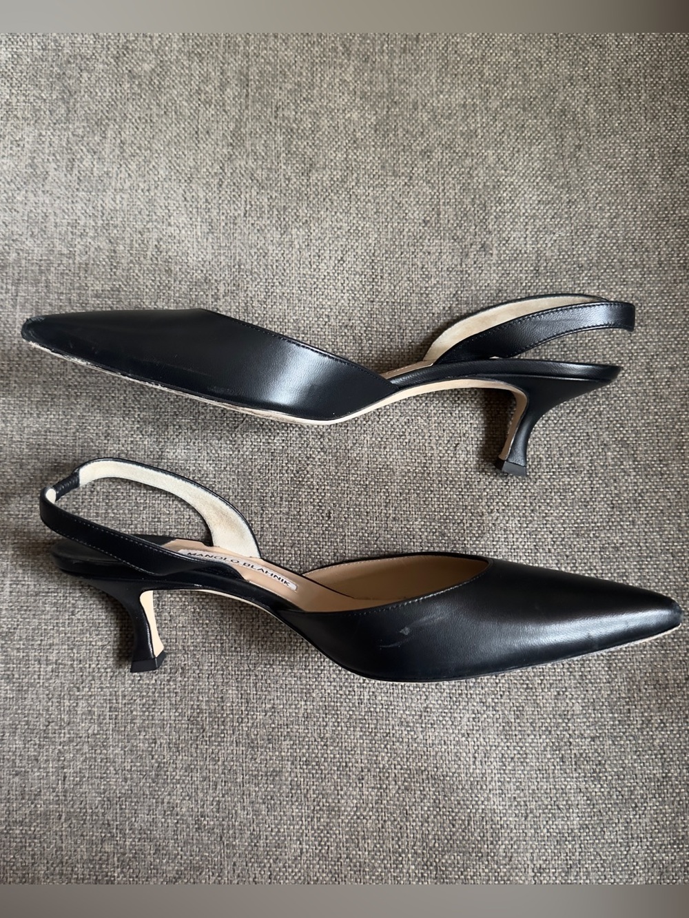 Manolo Blahnik Carolyn black leather heels - Picture 6 of 10